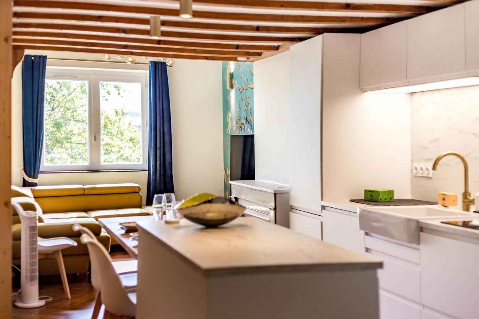High-End Apartment Overlooking The Quays Ail 里昂 外观 照片